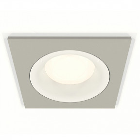 Точечный светильник Ambrella Light XC7633001